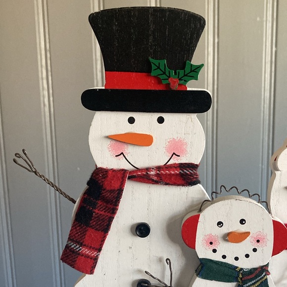 NWT- Precious Wooden Snowman ⛄️ Family Decoration Sign - Picture 6 of 17